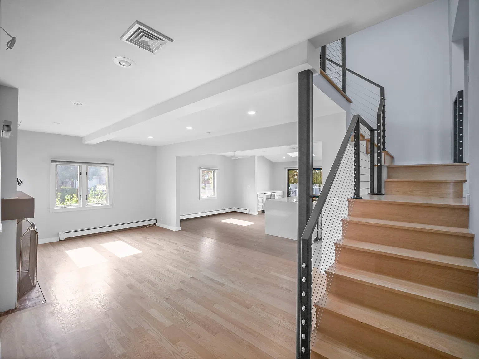3 bed, $4,800 — Photo 2