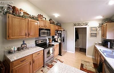 5th image of 123 Briarwood Cir