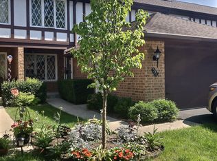 536 Cress Creek Ct, Crystal Lake, IL 60014