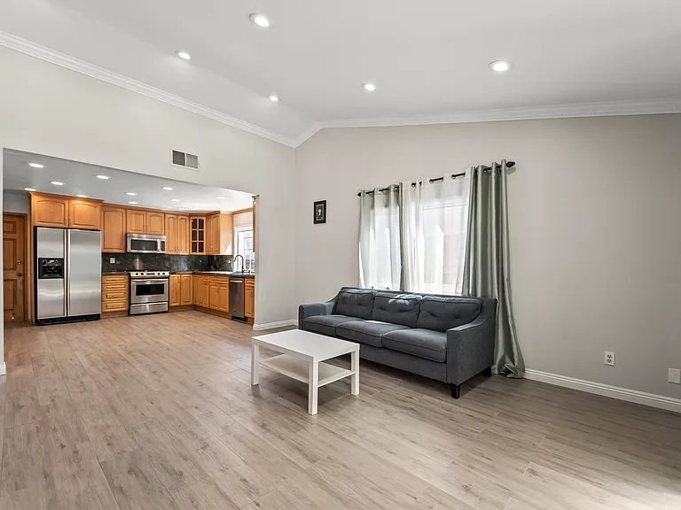 7007 Royer Ave — Photo 10