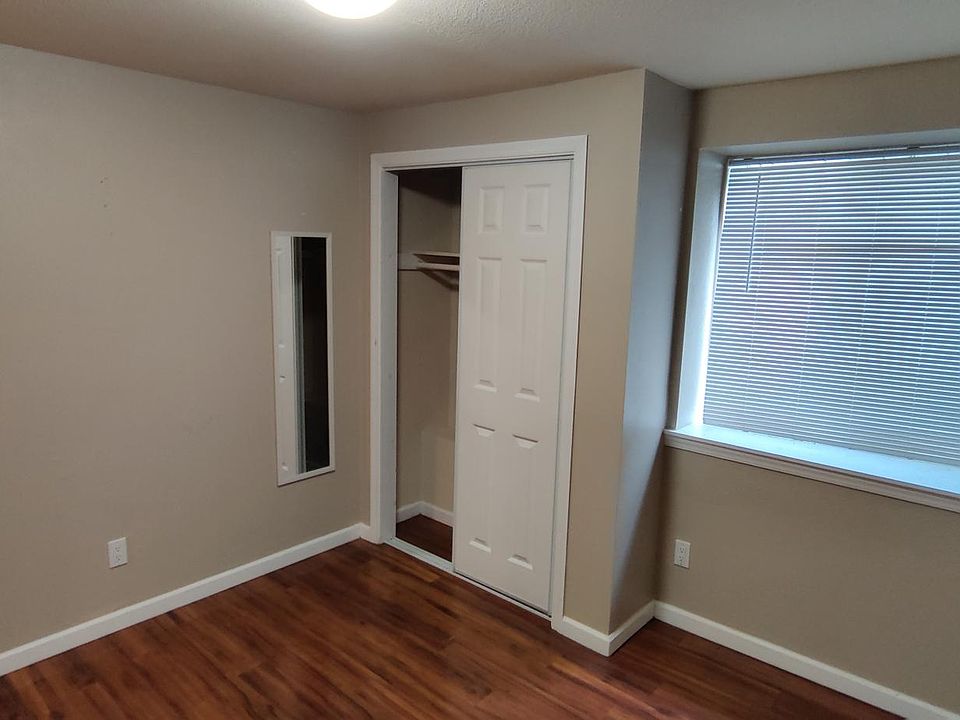 1st image of 18 Southdale Ave