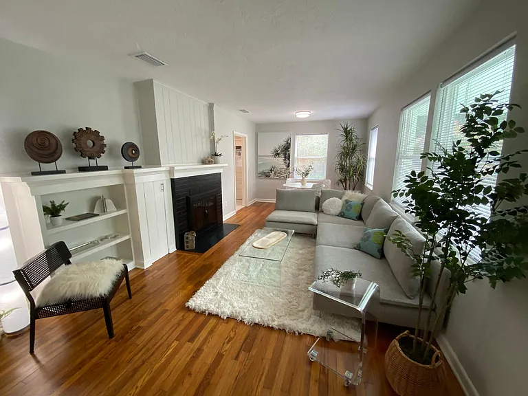 2034 NW 7th Ln — Photo 5