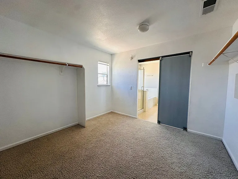 2403 Clemente Ln — Photo 43