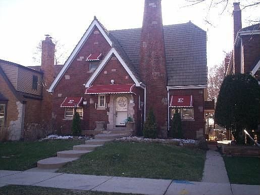 1st image of 1626 N Sayre Ave