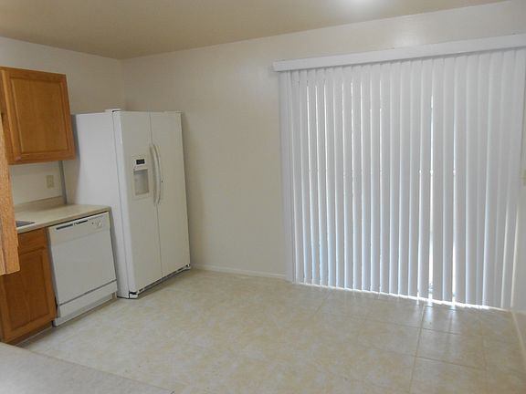 5th image of 770 Whippoorwill Dr