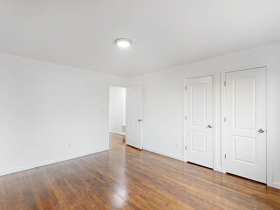 5th image of 1837 Burke Ave