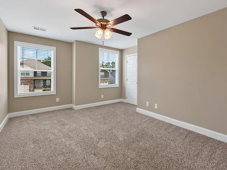 930 Tufnel Dr — Photo 28