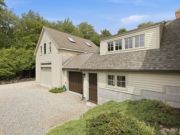 3rd image of 338 Clapp Rd