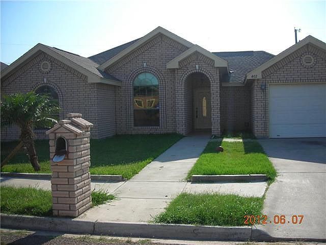 2nd image of 402 Camino Real St