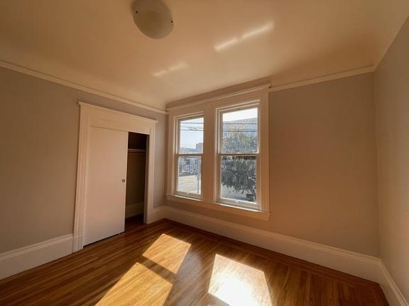 4th image of 4452 California St