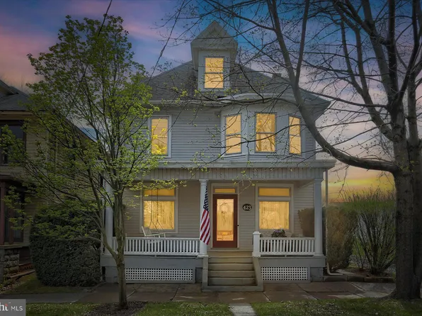 423 W Simpson St, Mechanicsburg, PA 17055