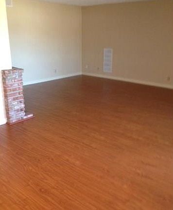 3rd image of 5126 Laurel Canyon Blvd APT 7