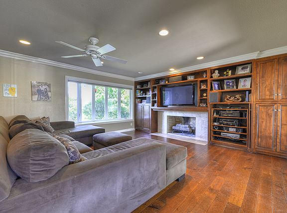 Spacious Living Room