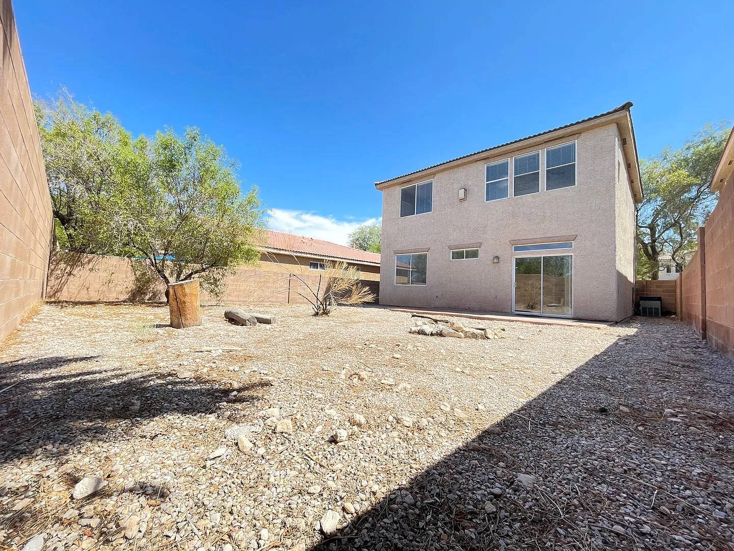 W. Cactus and S. Valley View - Lovely split level 2 bedroom home in Southern Highlands. — Photo 4