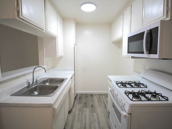 17816 Lassen St APT 104