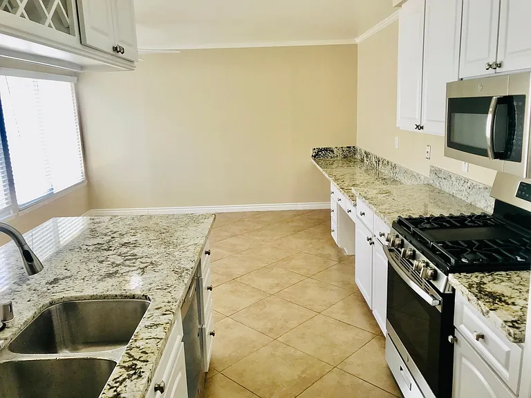 680 Driftwood Ave — Photo 8