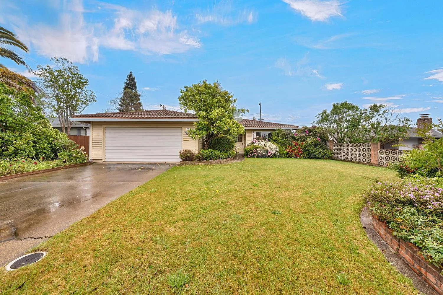 1802 Tanglewood Ln photo 1