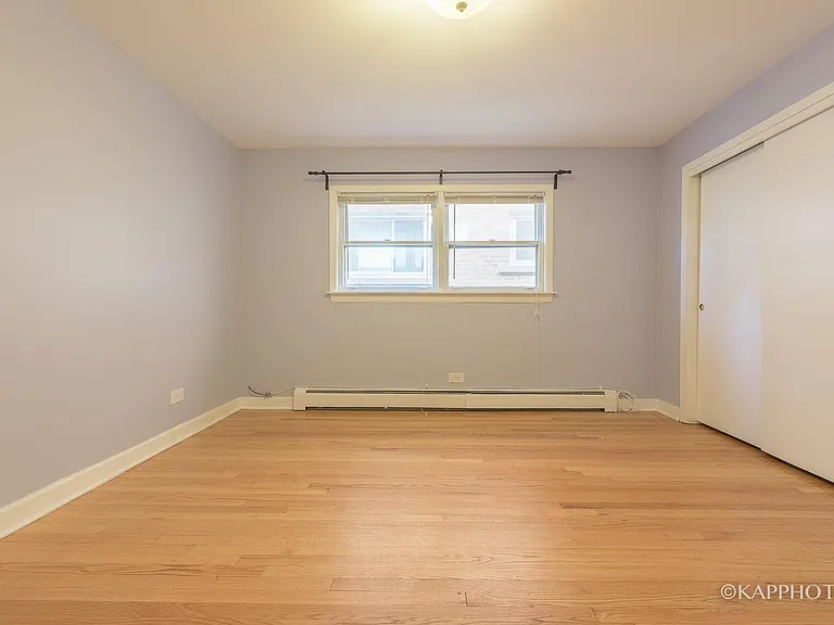5942 W Addison St #1 — Photo 12