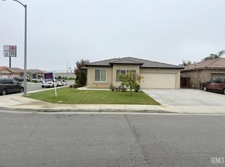 8214 Slider Dr, Bakersfield, CA 93313