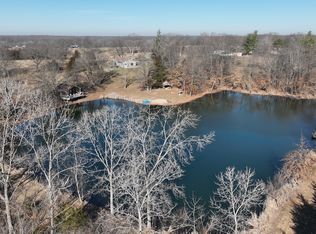 804 W Crofton Hall Rd, Sturgeon, MO 65284