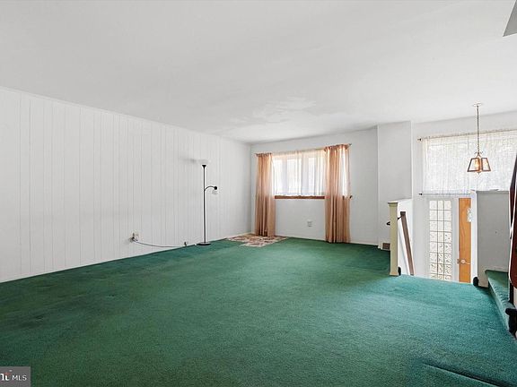 3rd image of 12248 Sweet Briar Rd