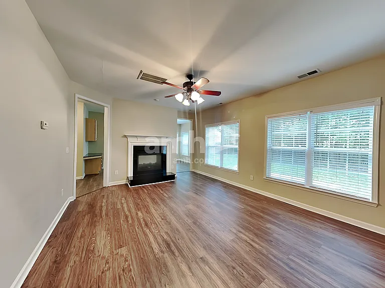 5584 Cambridge Bay Dr — Photo 9