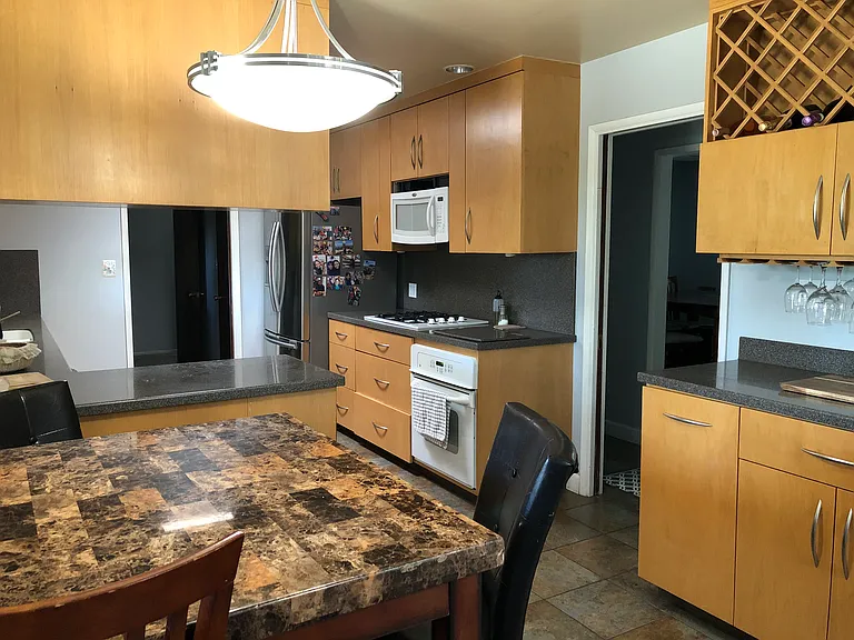 641 E Magill Ave — Photo 11