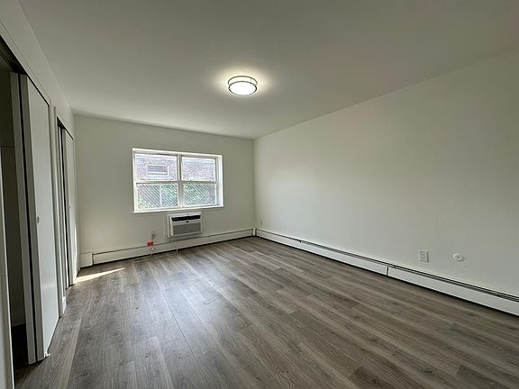 5th image of 560 Washington Ave #5B