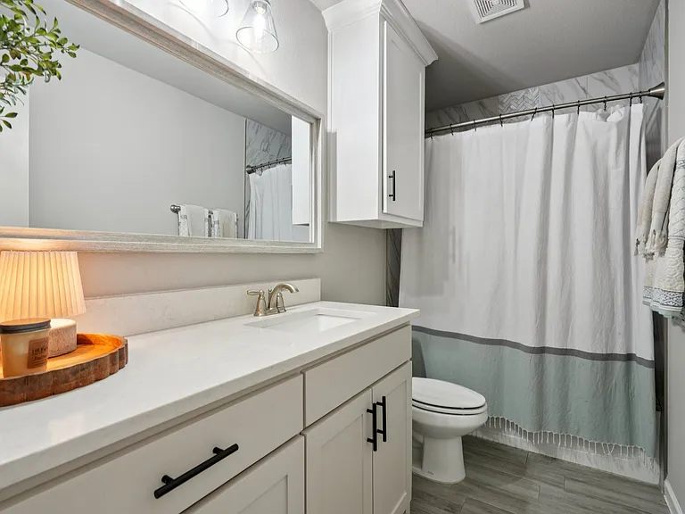 2605 Langford St — Photo 10