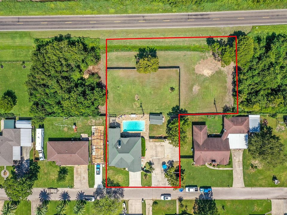1st image of 8015 Bayview Dr