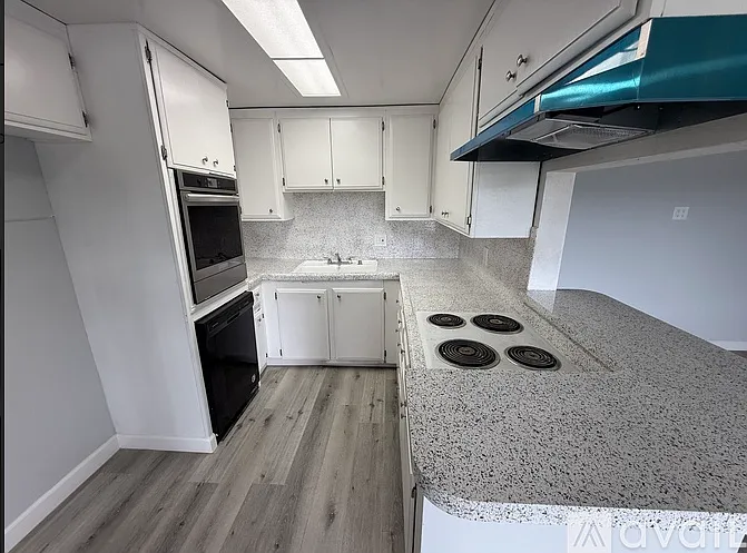 678 S. FIRST AVE — Photo 10