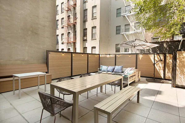 Rented by Safdie Realty Group | media 44