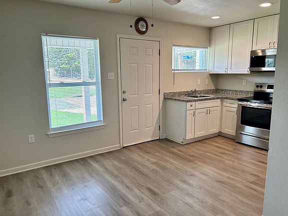 4th image of 544-546 Live Oak Blvd