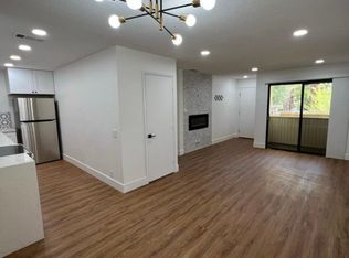 680 N Ashurst Ct UNIT I212, Palm Springs, CA 92262