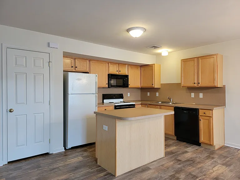 1338 Hammon Ave — Photo 6