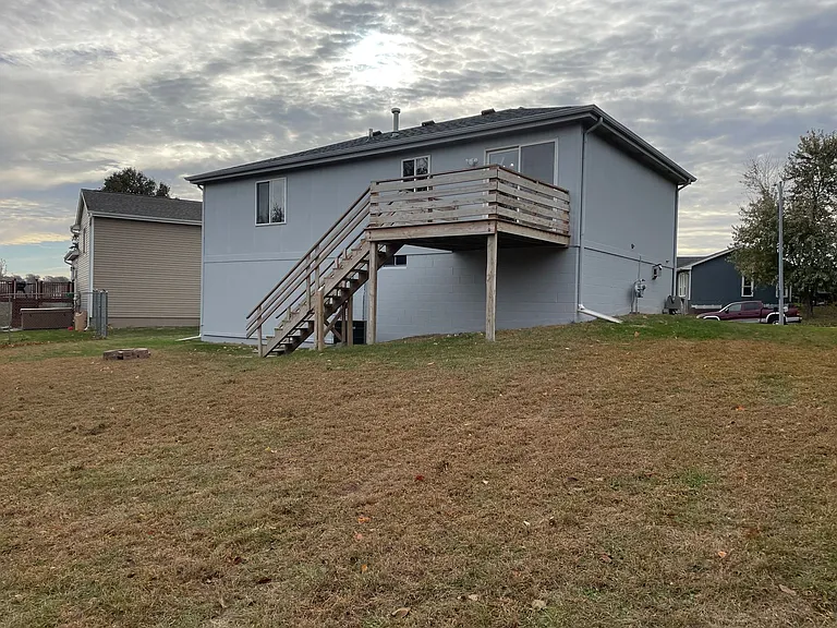 1704 Yorktown St — Photo 22