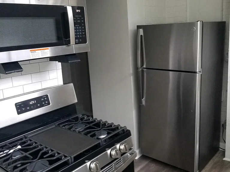 1914 Frankfort Ave #1 — Photo 2