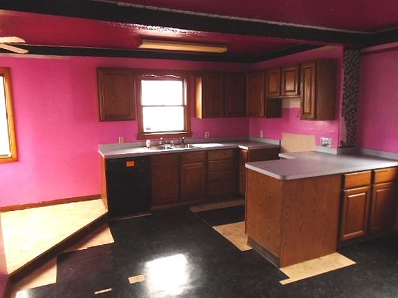 4th image of 1721 Madison Ave