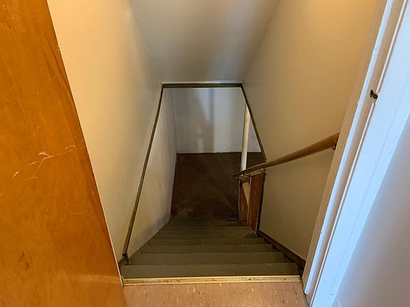 2nd image of 1515 W Farnum Ave #1515