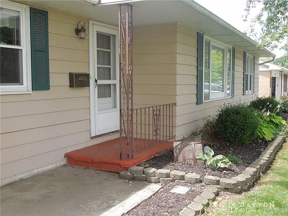 4th image of 709 Stichter St