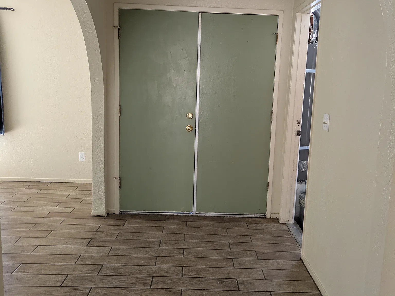 3 bed, 1568 sqft, $3,200 — Photo 3