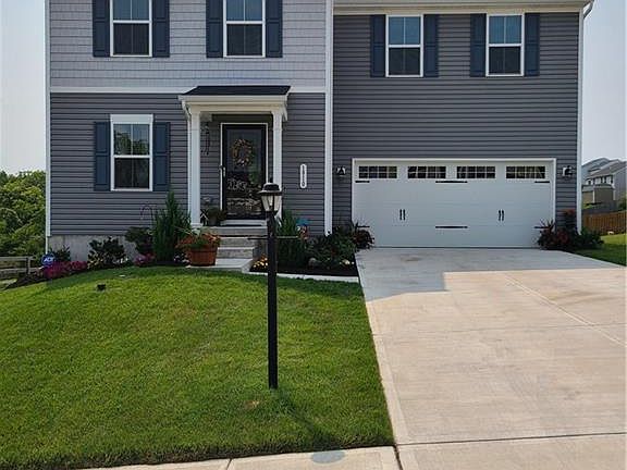 2nd image of 1910 Camelia Pl