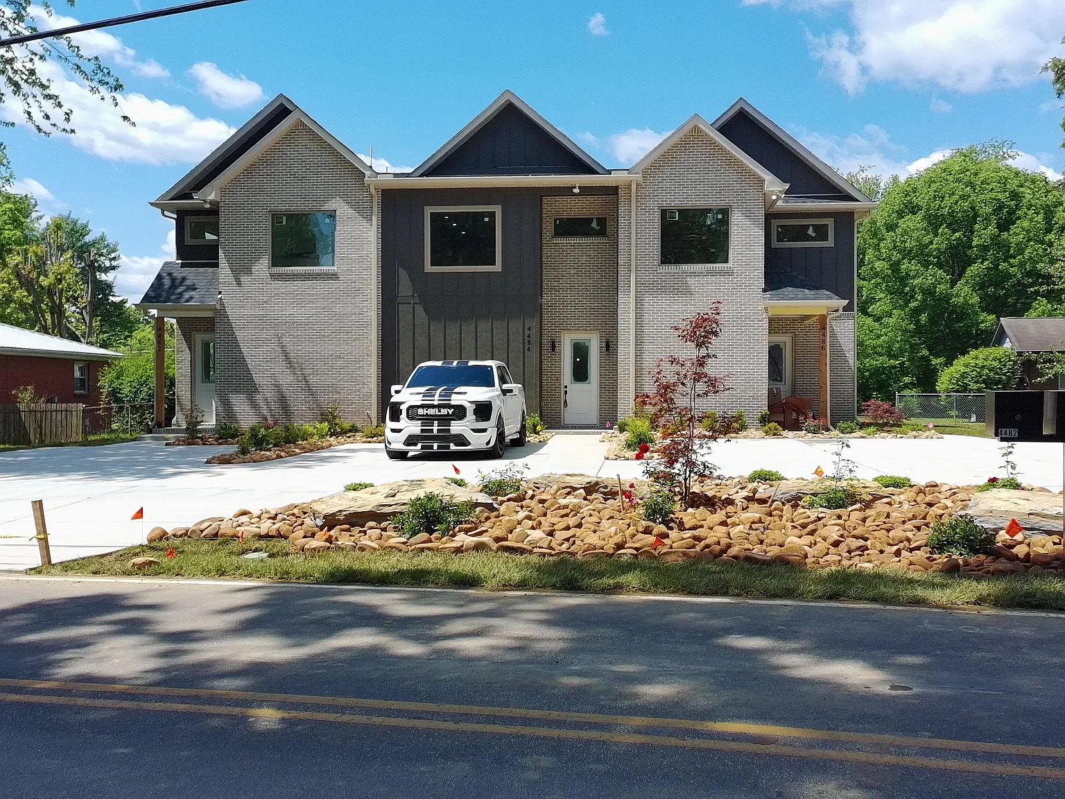 3 bed, 2.5 bath, 1692 sqft, $1,980 — Photo 1