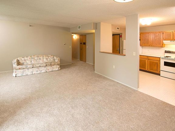 3rd image of 6615 Lake Shore Dr S APT 209