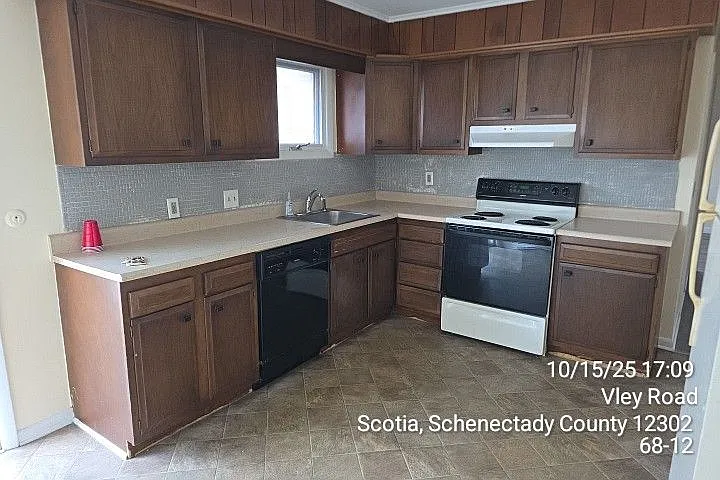 2 bed, 1.0 bath, 650 sqft, $1,500 — Photo 2