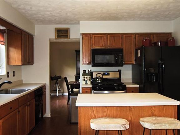 4th image of 568 Kimble Dr