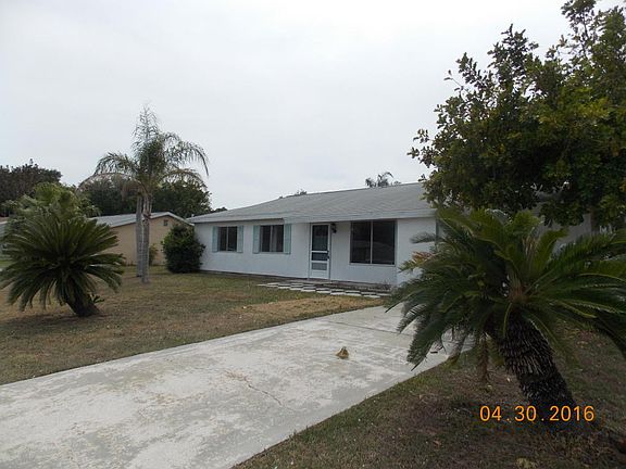 2nd image of 342 SW Belmont Cir