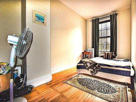 5th image of 117 Pacific St APT 3