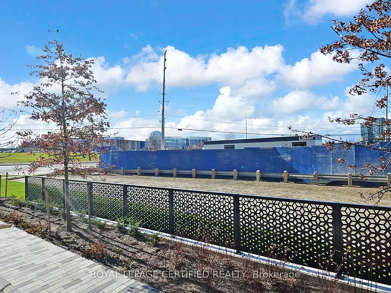 2495 Eglinton Ave W #205 — Photo 36