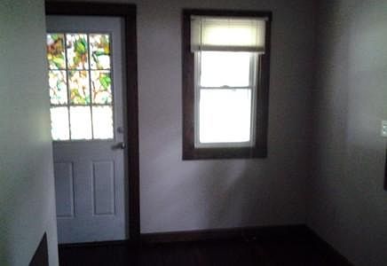 4th image of 811 Orchard Glen Ave